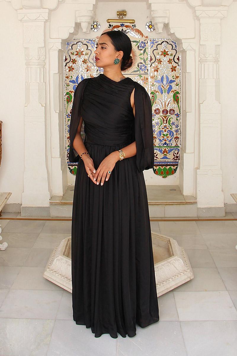 BLACK SHORT CAPE DRESS BLACK SHORT CAPE DRESS